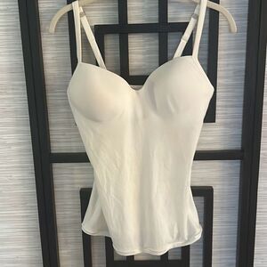 Hanro Cream off white bra camisole 36c￼